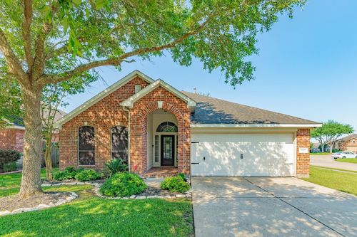 2912 Standing Springs Ln, Dickinson, TX, 77539-4397 | Card Image