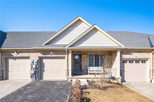 127 Acacia Rd, Fonthill, ON, L0S1E6 | Card Image