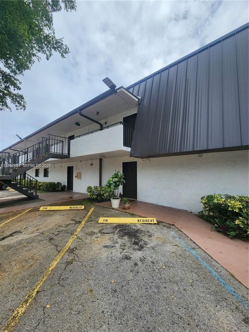 apt-203-19600 Sw 110th Ct, Cutler Bay, FL, 33157-8465 | Card Image
