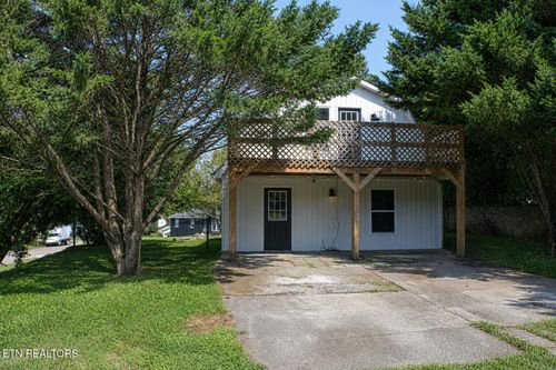 2800 Lay Ave, Knoxville, TN, 37914-5511 | Card Image