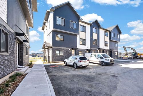 403-200 Belvedere Dr Se, Calgary, AB, T1X | Card Image