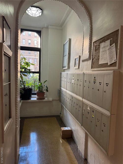 35 89th St, Jackson Heights, NY, 11372-5766 | Card Image