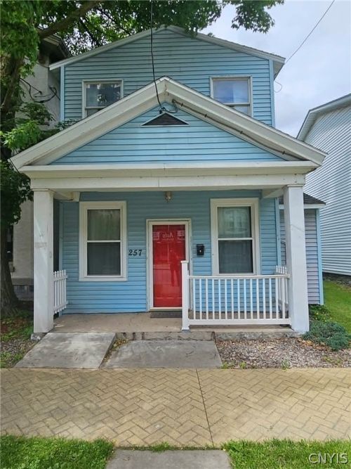 257 W Genesee St, Chittenango, NY, 13037-1421 | Card Image