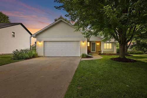 632 Grandview Drive, SUN PRAIRIE, WI, 53590 | Card Image