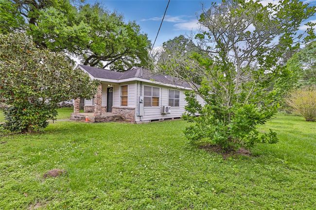 108 Spruce Ln, House other with 3 bedrooms, 1 bathrooms and 1 parking in Daisetta TX | Image 4