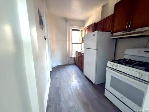 51-30 Macombs Pl, New York, NY, 10039-1835 | Card Image