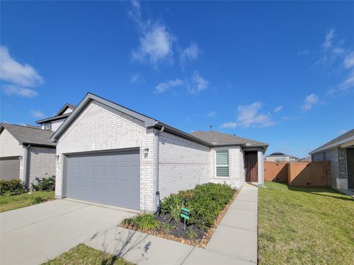 8214 Leisure Point Dr, Cypress, TX, 77433-8910 | Card Image