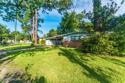 5221 Santa Monica Boulevard N, House other with 3 bedrooms, 1 bathrooms and null parking in Jacksonville FL | Image 2