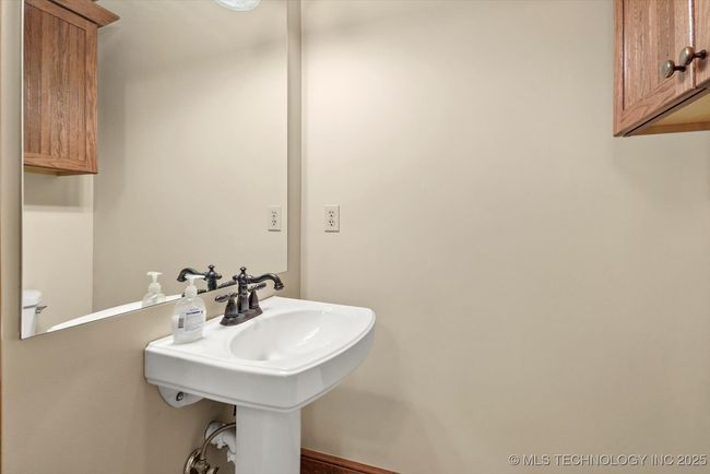 1338 E 34 Th St, House other with 2 bedrooms, 2 bathrooms and null parking in Tulsa OK | Image 20
