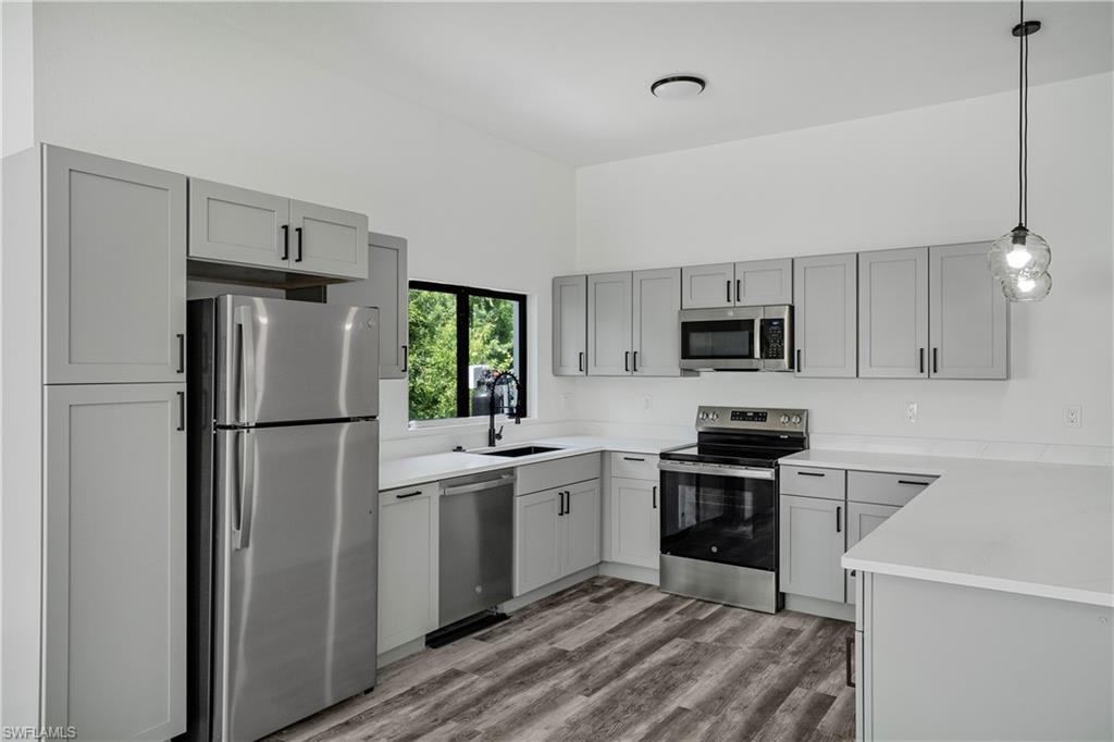 Residential Lease in LEHIGH ACRES 3