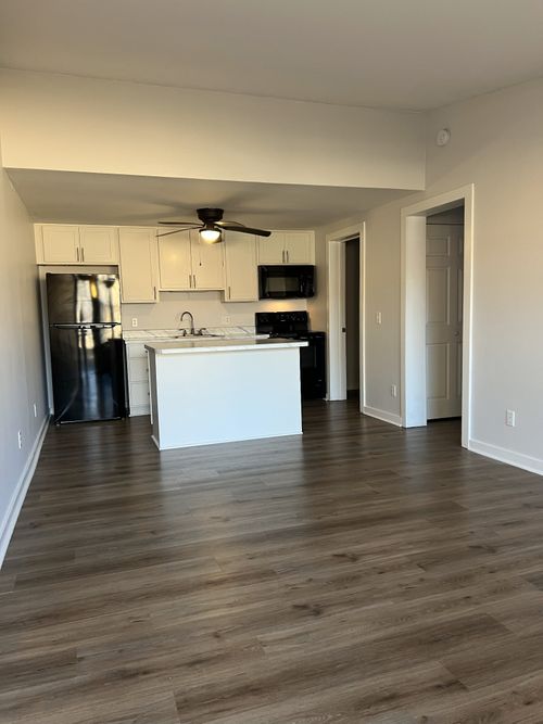 apt-13-2421 Madison St, Clarksville, TN, 37043-5462 | Card Image