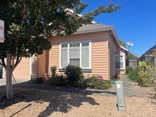 849 Patti Page Court, Windsor, CA, 95492 | Card Image