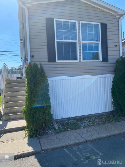 62 Freddie Ave, Avenel, NJ, 07001-1907 | Card Image