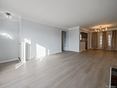 20007 Chalon St, Saint Clair Shores, MI, 48080-2229 | Card Image