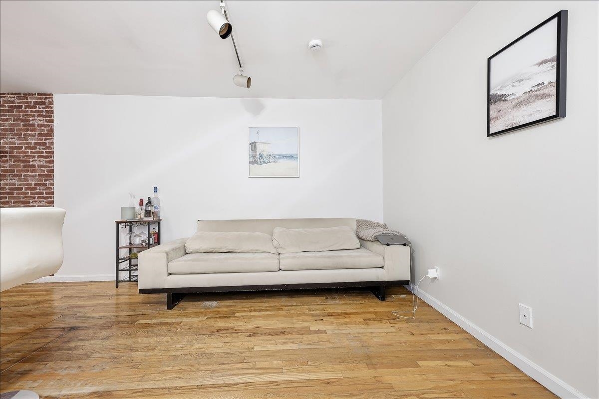 Residential in Union City 5