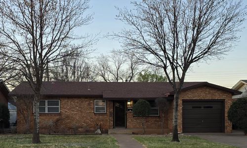 809 N 21st St, Lamesa, TX, 79331-2417 | Card Image