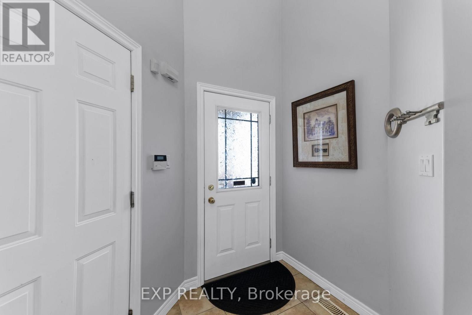 Residential in Hamilton (Binbrook) 4