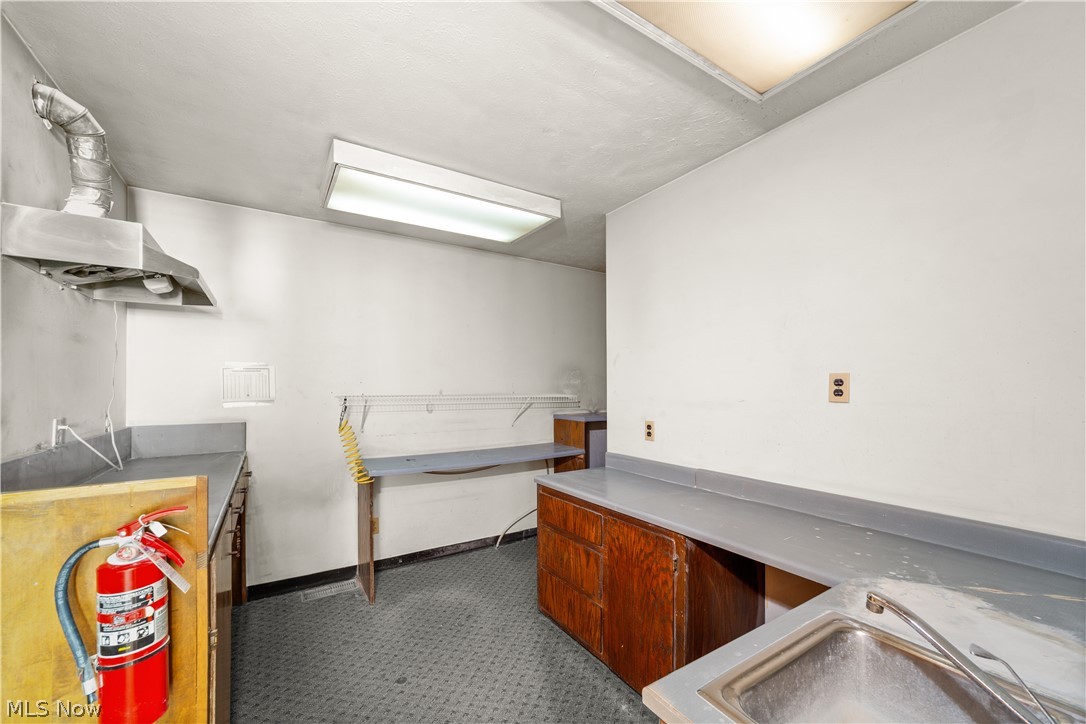 Commercial Lease in Medina 4