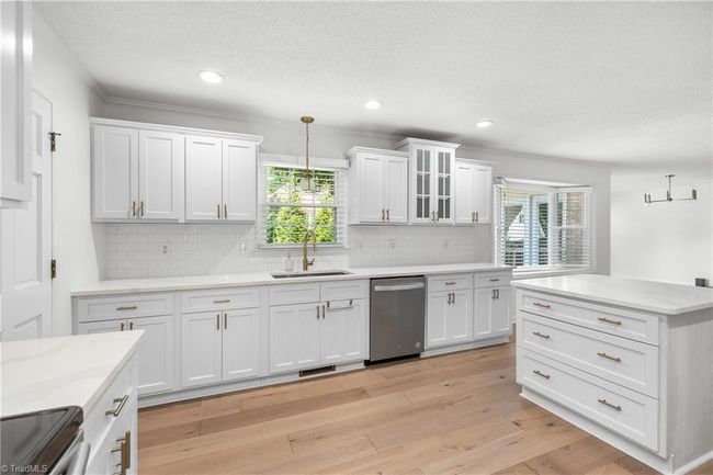 Kitchen | Image 5