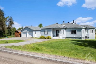 4812 Torbolton Ridge Rd, House other with 3 bedrooms, 2 bathrooms and 8 parking in Woodlawn ON | Image 1