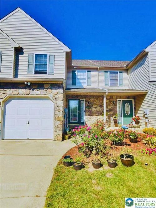 1598 Greystone Cir, ALBURTIS, PA, 18011-2722 | Card Image