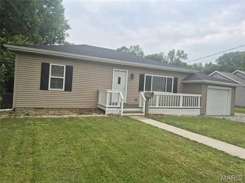 500 E Winter Ave, Greenville, IL, 62246-1956 | Card Image