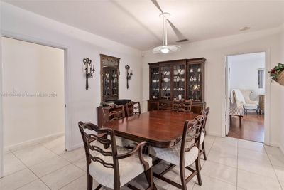 7805 Sw 165th St, House other with 4 bedrooms, 3 bathrooms and null parking in Palmetto Bay FL | Image 3