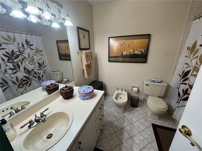APT-201 - 950 Sw 104 Th Ct, Townhouse with 2 bedrooms, 3 bathrooms and null parking in Miami FL | Image 17