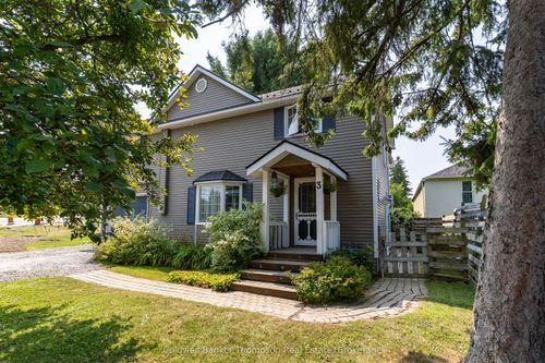 3 Cliff Ave, Huntsville, ON, P1H1G4 | Card Image