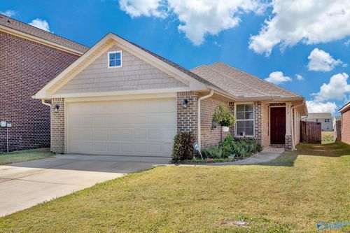 212 Bermuda Lakes Dr, Meridianville, AL, 35759-2604 | Card Image