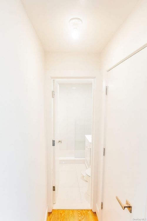 9504 Allendale St, Jamaica, NY, 11435-4464 | Card Image