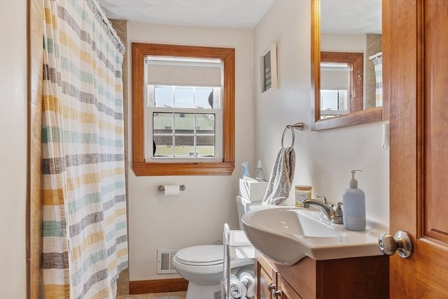 18 Glendale Ave, House other with 3 bedrooms, 2 bathrooms and 3 parking in Peabody MA | Image 12