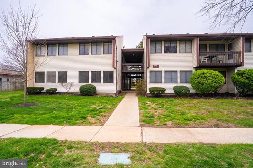 J4 Avon Dr, East Windsor, NJ, 08520-5528 | Card Image