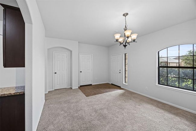 9203 Sasson Blvd, House other with 5 bedrooms, 3 bathrooms and 2 parking in Houston TX | Image 7