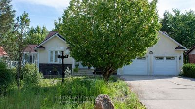 204 3 Rd St, House other with 2 bedrooms, 3 bathrooms and 6 parking in Rodney ON | Image 2