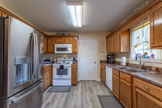 165 Cromwell St, House other with 3 bedrooms, 2 bathrooms and null parking in Savannah TN | Image 4