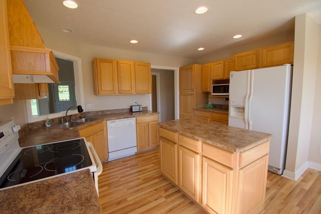 8187 State Road 229, House other with 3 bedrooms, 4 bathrooms and null parking in Metamora IN | Image 34