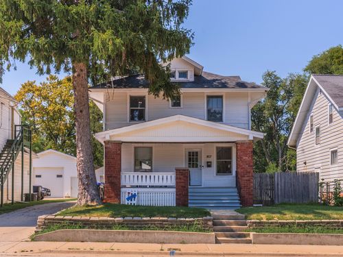 807 S Morris Ave, Bloomington, IL, 61701-4842 | Card Image