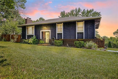 4252 Valleyview Ln, Holt, MO, 64048-8337 | Card Image