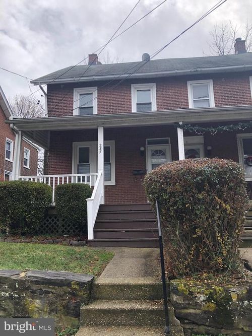 237 Chestnut Ave, ARDMORE, PA, 19003-2722 | Card Image