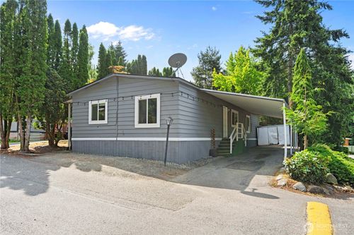 100-7701 Hardeson Rd, Everett, WA, 98203-6237 | Card Image