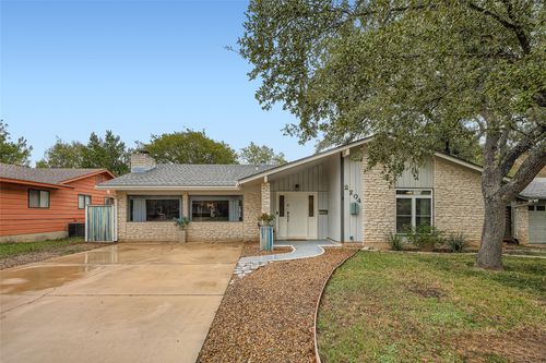 2204 Falcon Hill Dr, Austin, TX, 78745-3575 | Card Image