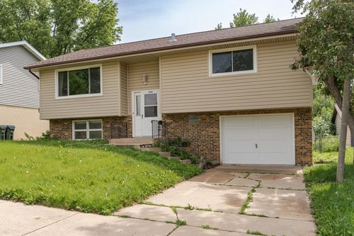 2530 9th Ave Nw, Rochester, MN, 55901-2309 | Card Image