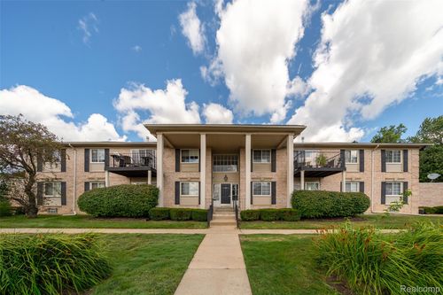apt-103-6151 Orchard Lake Rd, West Bloomfield, MI, 48322-2315 | Card Image