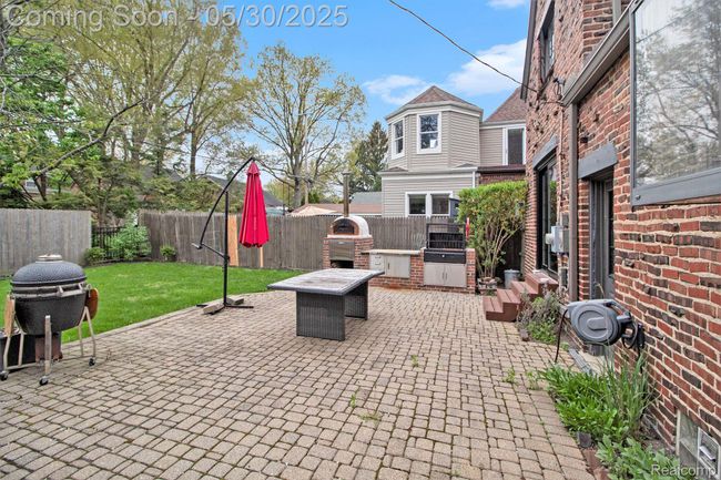 Custom built Grill and pizza oven | Image 16