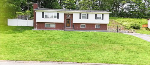 11 Boxwood Close, Hopewell Junction, NY, 12533-5601 | Card Image