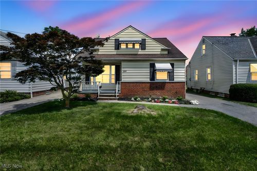 5781 Turney Rd, Garfield Heights, OH, 44125-4068 | Card Image