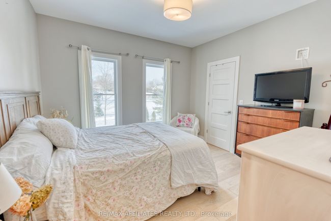 23 Tudor Cir, House other with 3 bedrooms, 3 bathrooms and 6 parking in Lombardy ON | Image 21
