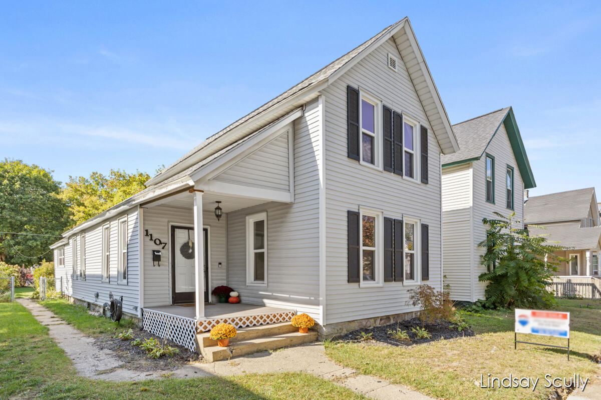 Jennette Ave, Grand Rapids, MI 49504