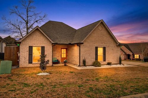 100 Iberville Pl, Carriere, MS, 39426-4802 | Card Image